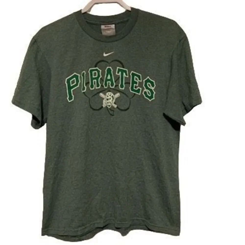 Pittsburgh Pirates St. Patrick’s Day Size Medium Nike T-Shirt